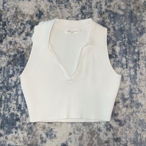 White cropped and ribbed tank top